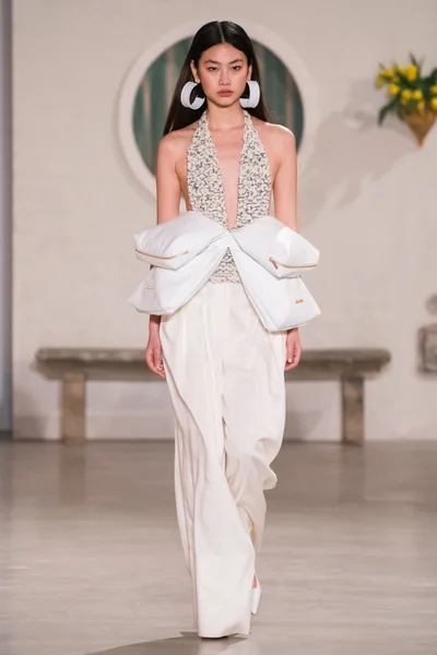 Look 9
